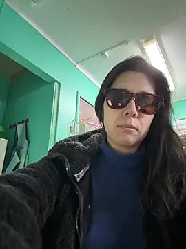 Reinacatchile online show from 03/12/26, 03:16