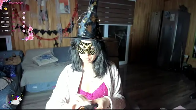 Reinacatchile online show from 10/25/25, 01:16