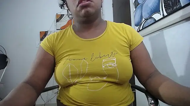Snapshot of tsbigcock10incock chatting on 05/06/26, 03:21 tsbigcock10incock online show from 05/06/26, 03:21