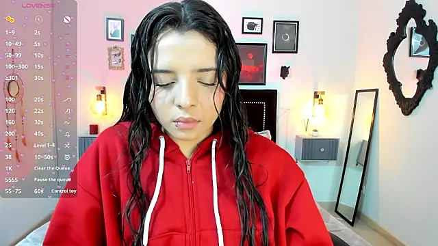 Charlotte  Benett online show from 03/17/26, 05:10