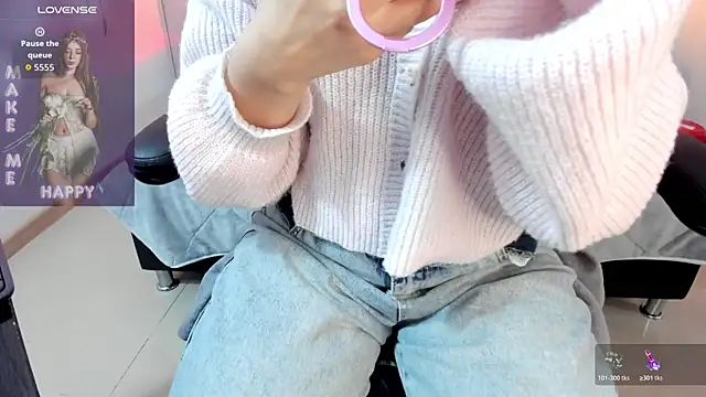 Charlotte  Benett online show from 03/31/26, 04:25