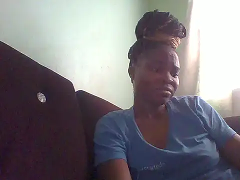 Snapshot of sexxyqueenn22 chatting on 10/16/25, 11:29 sexxyqueenn22 online show from 10/16/25, 11:29