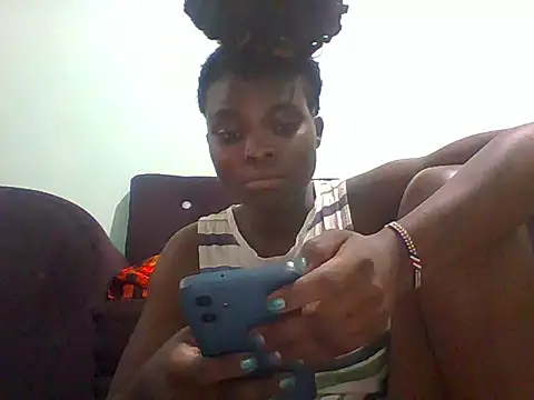 Snapshot of sexxyqueenn22 chatting on 11/08/25, 11:30 sexxyqueenn22 online show from 11/08/25, 11:30