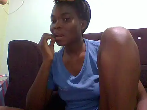 Snapshot of sexxyqueenn22 chatting on 11/15/25, 07:40 sexxyqueenn22 online show from 11/15/25, 07:40