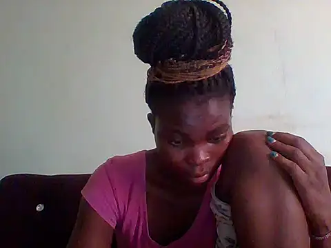 Snapshot of sexxyqueenn22 chatting on 11/26/25, 09:09 sexxyqueenn22 online show from 11/26/25, 09:09