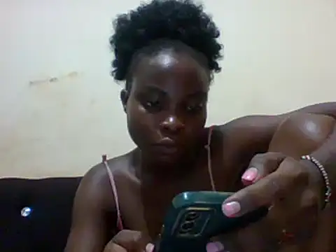 Snapshot of sexxyqueenn22 chatting on 03/22/25, 03:52 sexxyqueenn22 online show from 03/22/25, 03:52