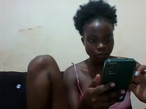 Snapshot of sexxyqueenn22 chatting on 03/21/25, 09:45 sexxyqueenn22 online show from 03/21/25, 09:45