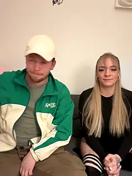 Snapshot of NickyGold_Official chatting on 11/17/25, 09:41 NickyGold Official online show from 11/17/25, 09:41