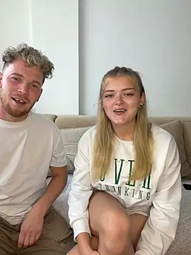 Snapshot of NickyGold_Official chatting on 04/10/26, 02:13 NickyGold Official online show from 04/10/26, 02:13