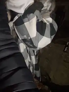 Snapshot of NickyGold_Official chatting on 10/30/25, 05:54 NickyGold Official online show from 10/30/25, 05:54