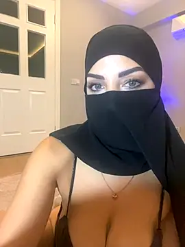 Amberonee31 online show from 10/19/25, 08:33