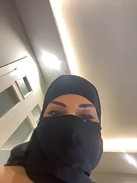 Amberonee31 online show from 12/04/25, 08:19