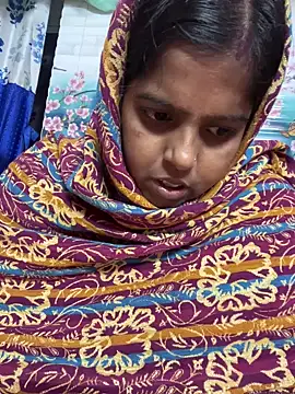 Beauty-queen online show from 11/12/25, 01:59