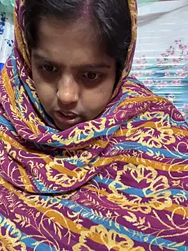 Beauty-queen online show from 12/20/25, 06:49