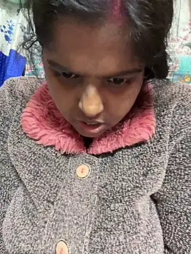 Beauty-queen online show from 12/17/25, 10:53