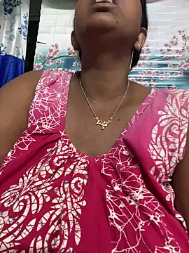 Beauty-queen online show from 03/12/26, 01:15