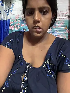 Snapshot of Beauty-queen chatting on 06/26/26, 03:40 Beauty-queen online show from 06/26/26, 03:40