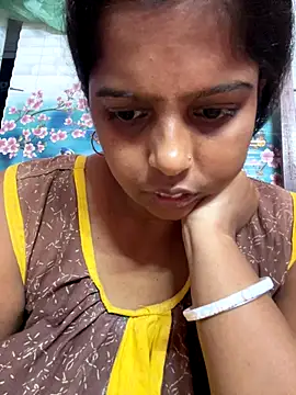 Beauty-queen online show from 10/28/25, 10:36