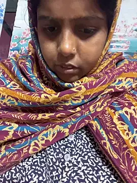 Beauty-queen online show from 11/21/25, 02:27