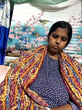 Beauty-queen online show from 11/30/25, 11:00