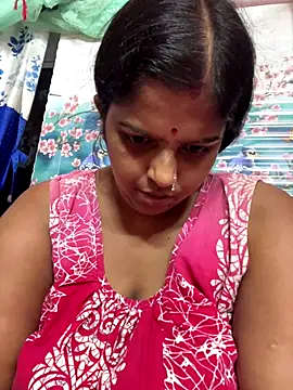 Beauty-queen online show from 10/13/25, 12:40