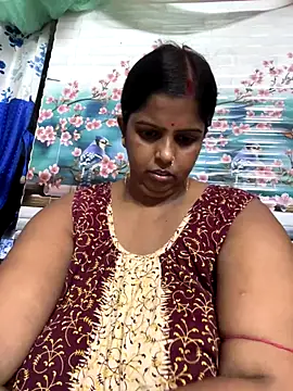 Beauty-queen online show from 09/28/25, 11:50