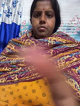 Beauty-queen online show from 02/21/26, 12:51