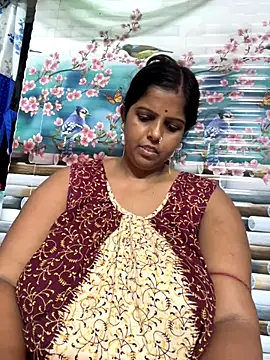 Beauty-queen online show from 09/26/25, 12:45