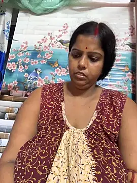 Beauty-queen online show from 10/19/25, 10:29