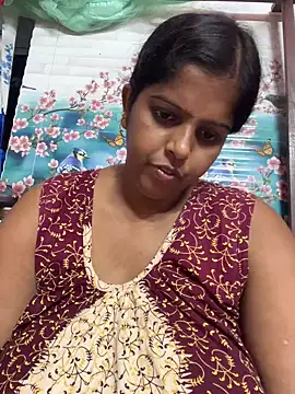 Beauty-queen online show from 10/27/25, 01:23