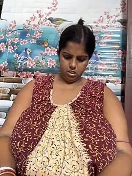 Beauty-queen online show from 10/16/25, 10:23