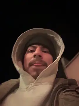 Snapshot of MynameisPaco chatting on 12/20/25, 11:07 MynameisPaco online show from 12/20/25, 11:07