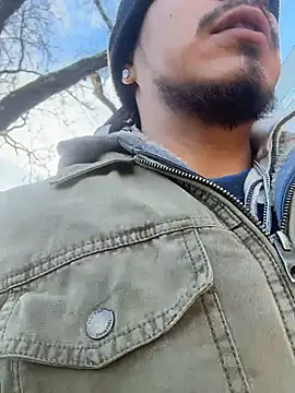 Snapshot of MynameisPaco chatting on 12/22/25, 07:14 MynameisPaco online show from 12/22/25, 07:14