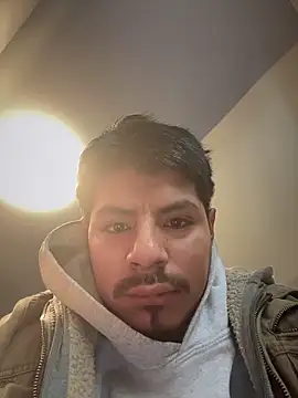 Snapshot of MynameisPaco chatting on 12/21/25, 05:25 MynameisPaco online show from 12/21/25, 05:25