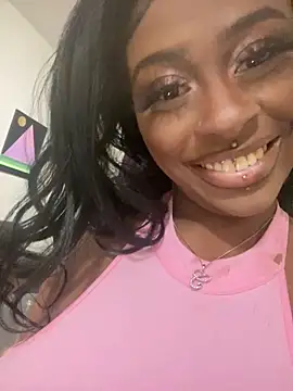 Snapshot of ebonysnow225 chatting on 12/19/25, 12:14 ebonysnow225 online show from 12/19/25, 12:14