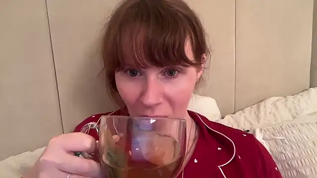 redheadrosie69 online show from 11/10/25, 08:03