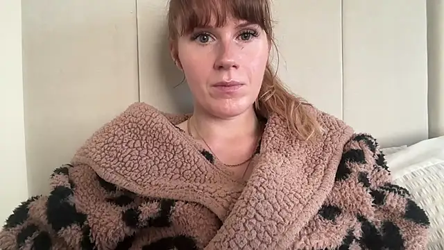 redheadrosie69 online show from 11/13/25, 10:08