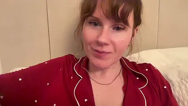 redheadrosie69 online show from 11/24/25, 07:58