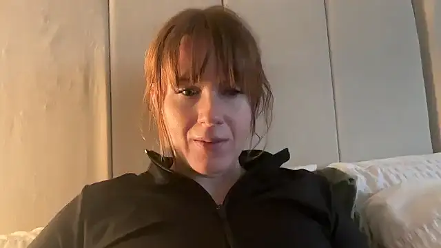 redheadrosie69 online show from 11/18/25, 09:56