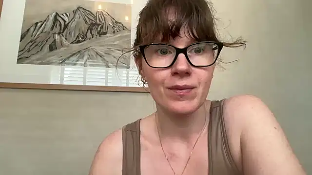 redheadrosie69 online show from 06/08/26, 09:43
