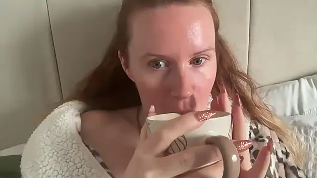 redheadrosie69 online show from 10/23/25, 09:19