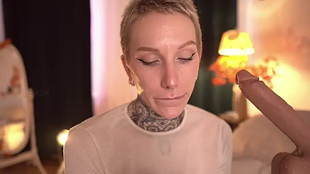 Snapshot of ifuckingtoy_ chatting on 11/05/25, 10:18 ifuckingtoy online show from 11/05/25, 10:18