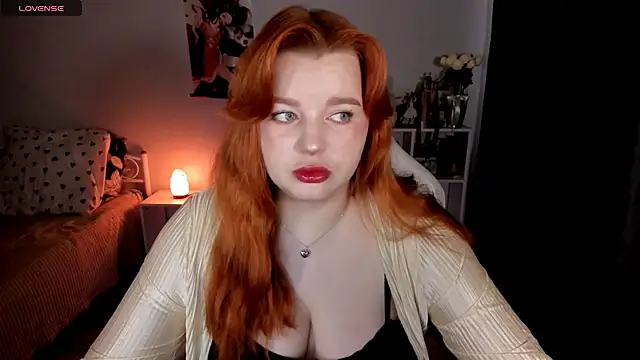  Lisa x online show from 11/21/25, 05:28