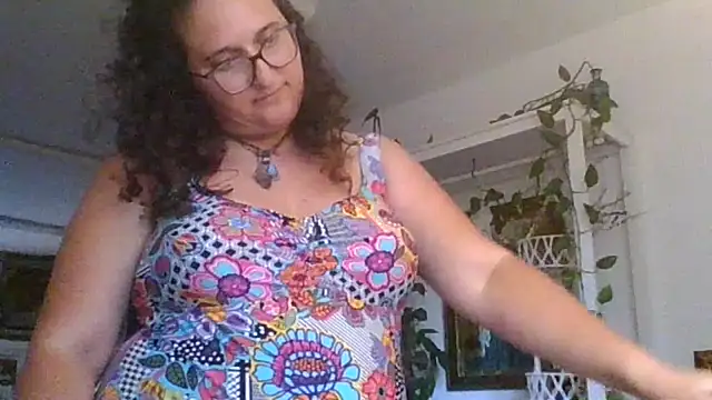 Snapshot of juicyrubies chatting on 09/20/25, 02:44 juicyrubies online show from 09/20/25, 02:44