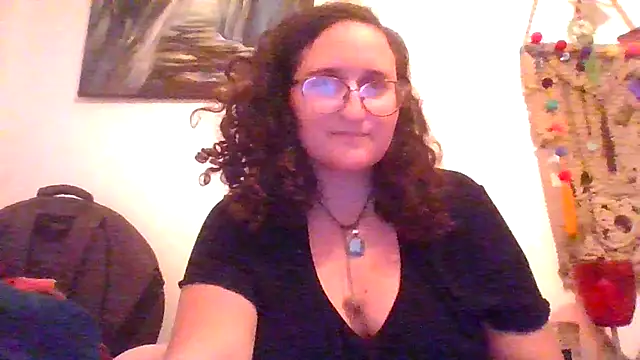 Snapshot of juicyrubies chatting on 01/14/25, 02:32 juicyrubies online show from 01/14/25, 02:32
