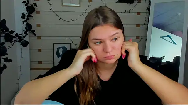 Josephine Kiss online show from 04/11/26, 07:27