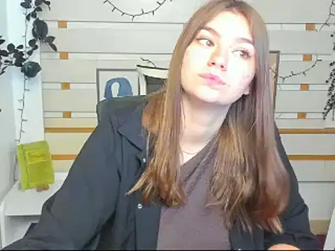 Josephine Kiss online show from 05/09/26, 07:45
