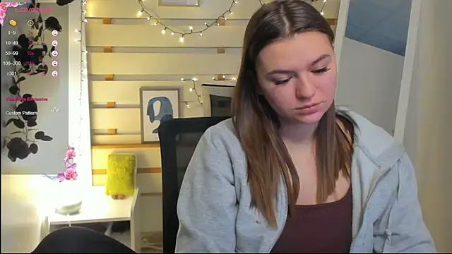 Josephine Kiss online show from 03/06/26, 07:36