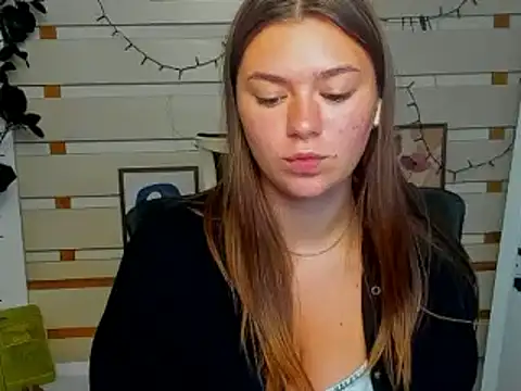 Josephine Kiss online show from 06/23/26, 06:33