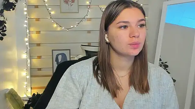 Josephine Kiss online show from 11/12/25, 12:53